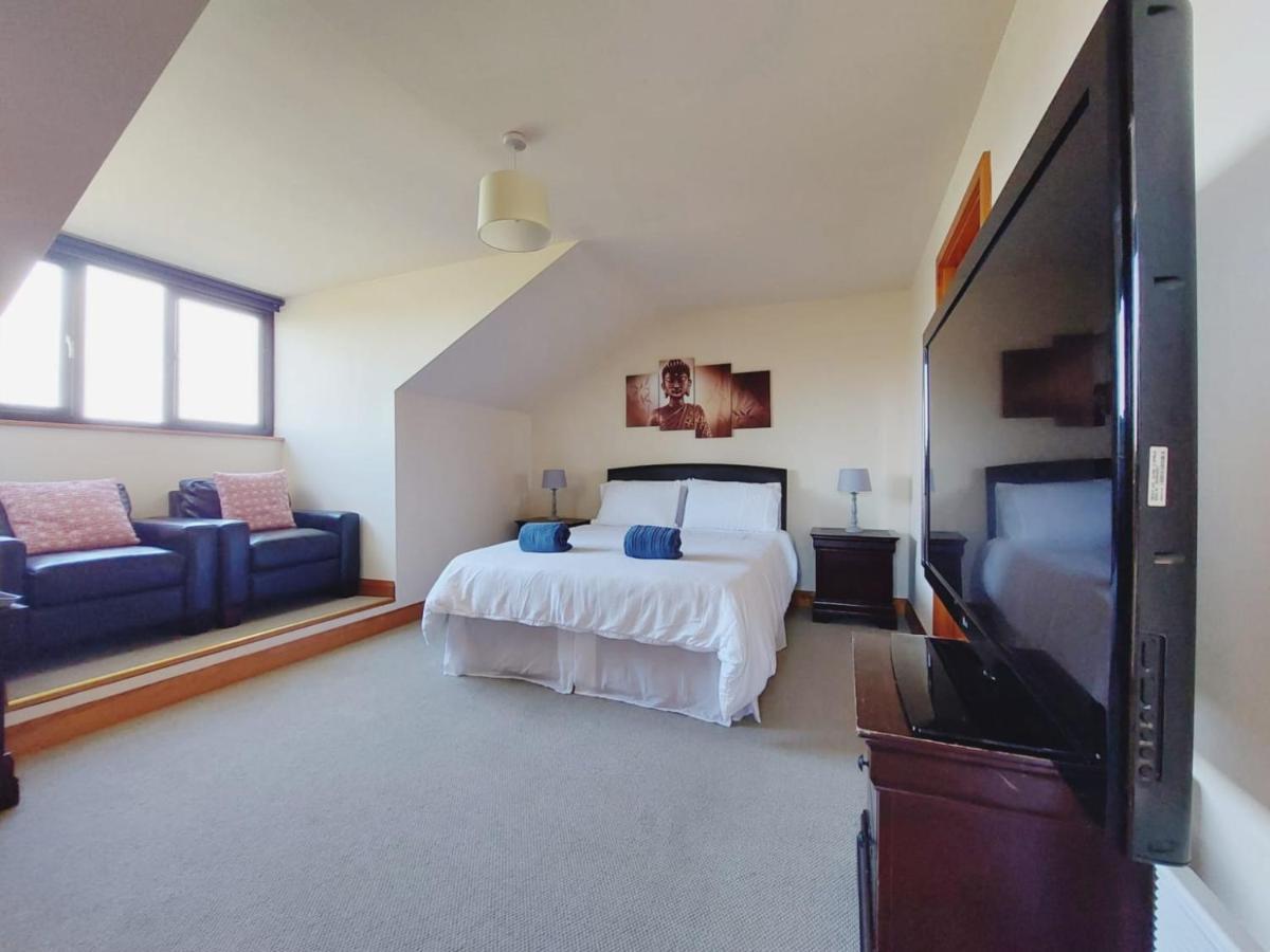 Private Accommodation In House Close To Galway City Екстериор снимка